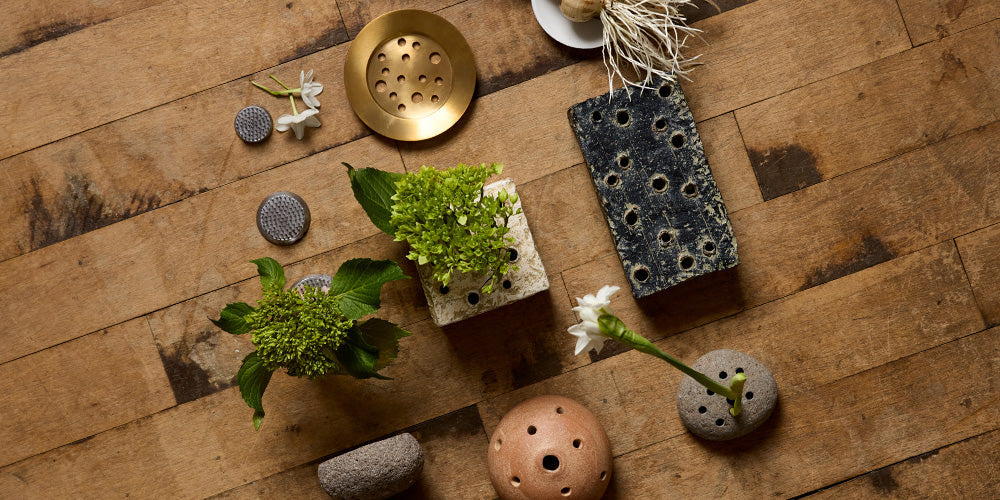 The Flower Frog: What It Is and How to Arrange With One