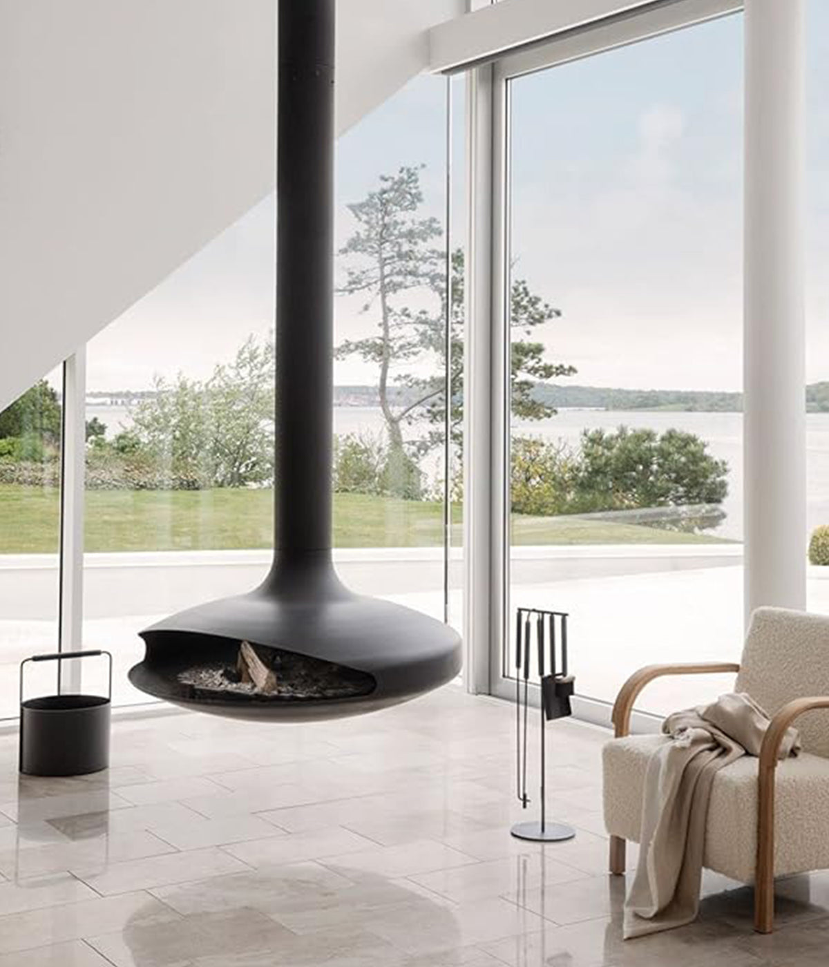 Beautiful fireplace log bin to store split logs indoors