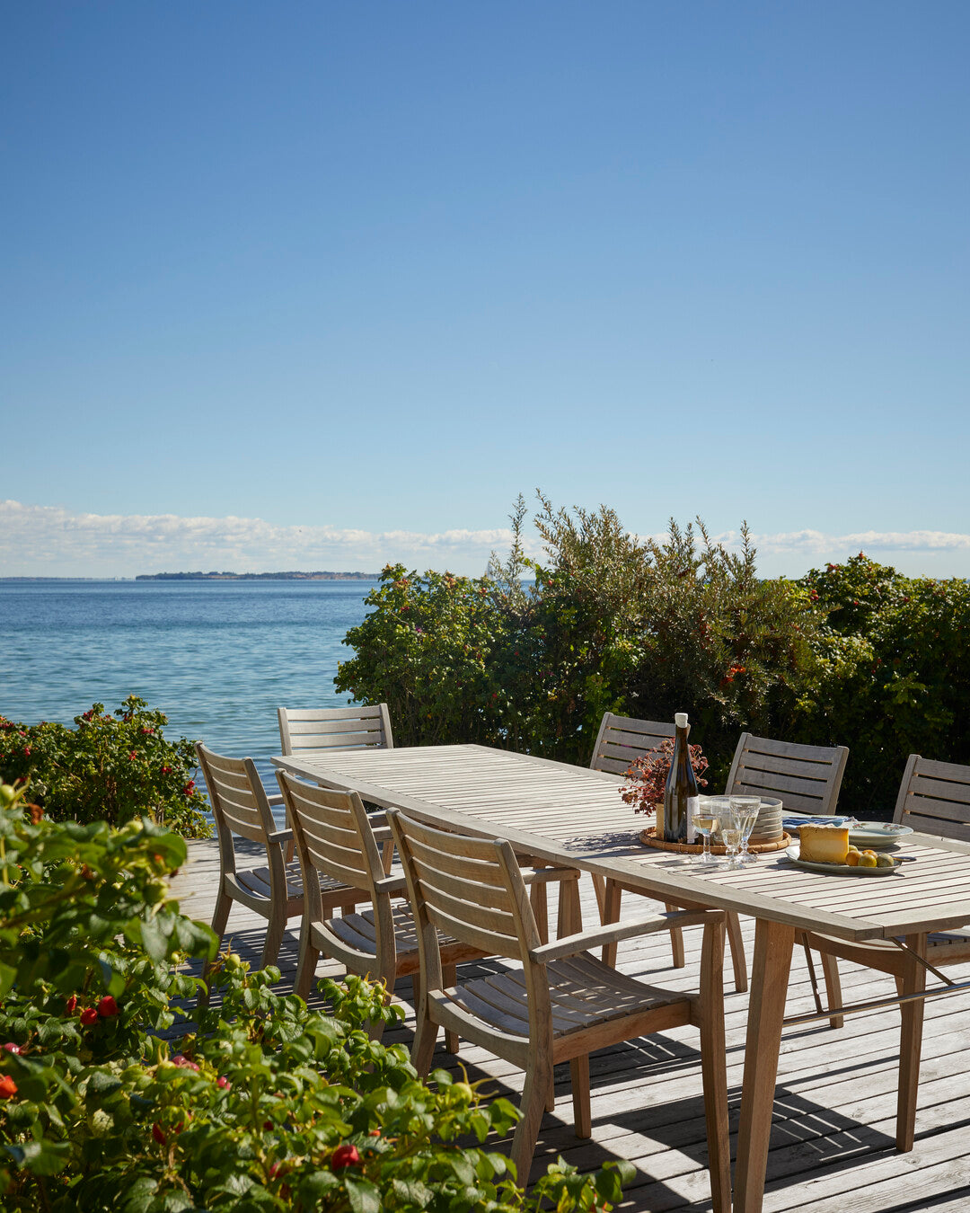 luxury extendable teak outdoor table