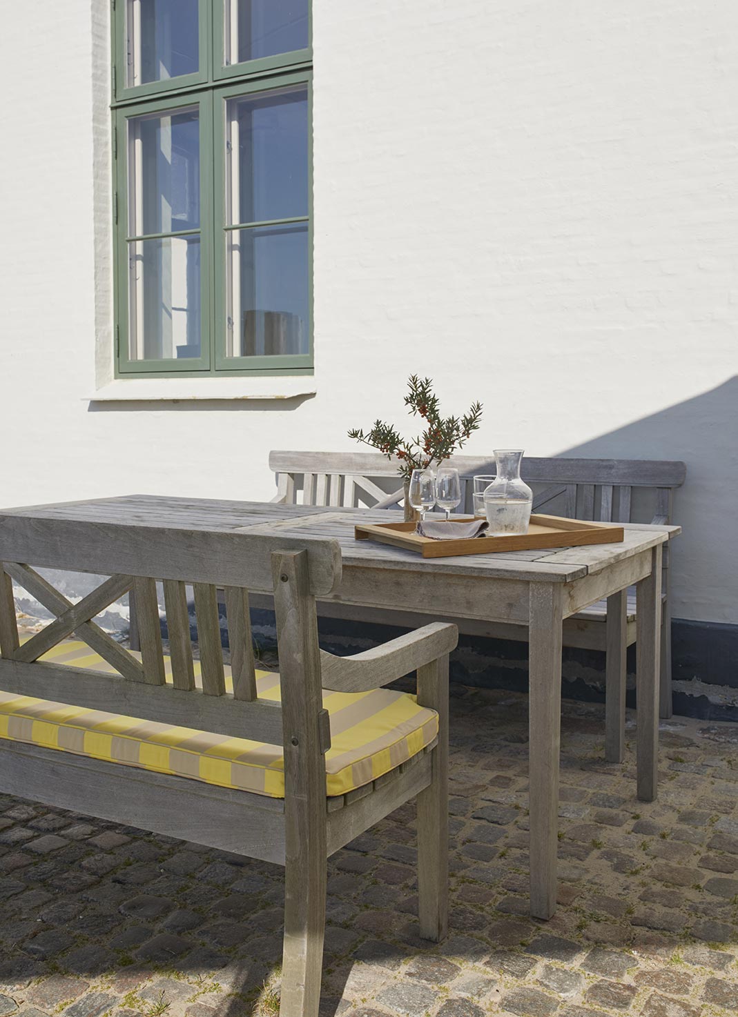 white drachmann bench
