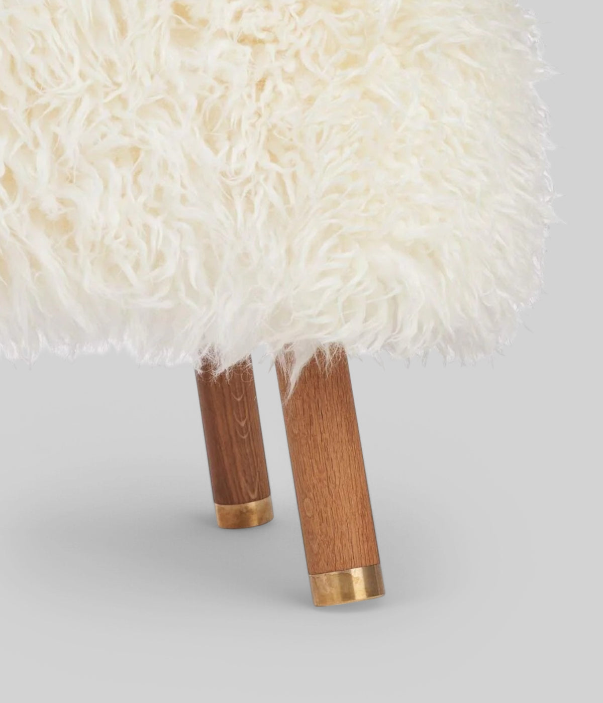 Emil chair brass long wool oak