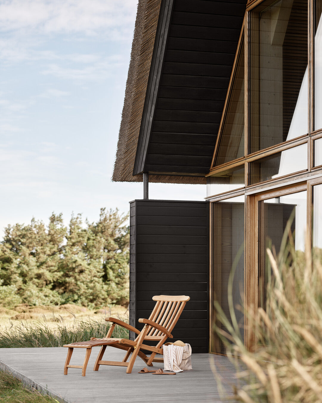 adjustable teak steamer chair
