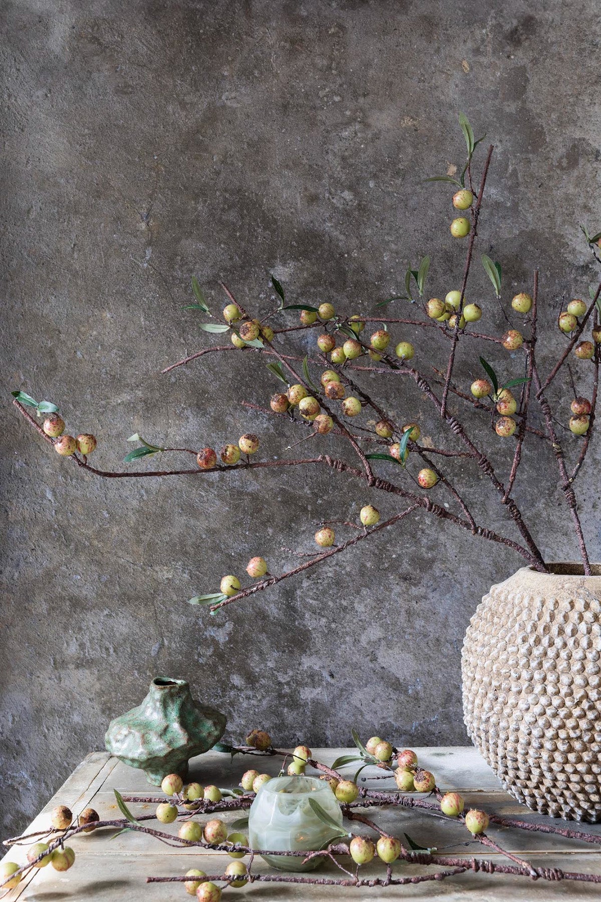 Autumn rosehip artificial decoration with wire core for flexible floral arrangement