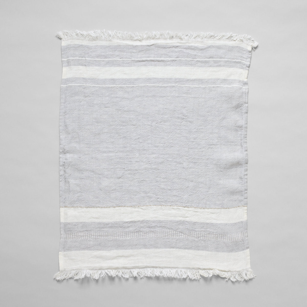 Gent linen towel with soft texture, crafted in Belgium from moisture-wicking flax