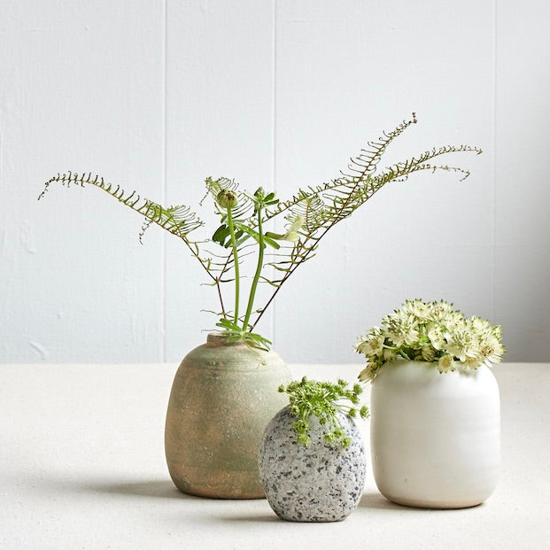 Oval Vase In Eggshell - Bloomist