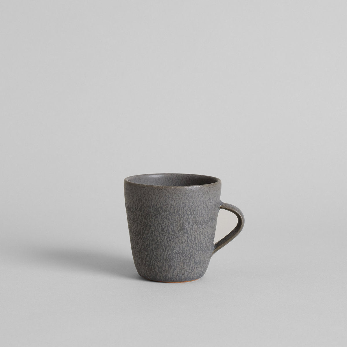 Stoneware coffee mug with non-toxic, food-safe glaze