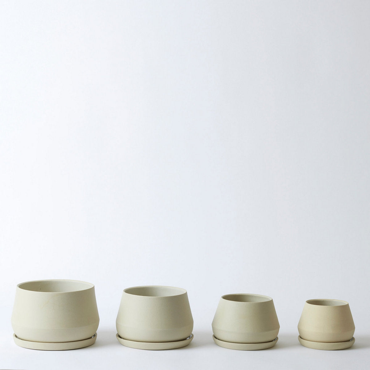 Rancho Planter, Sand - Bloomist