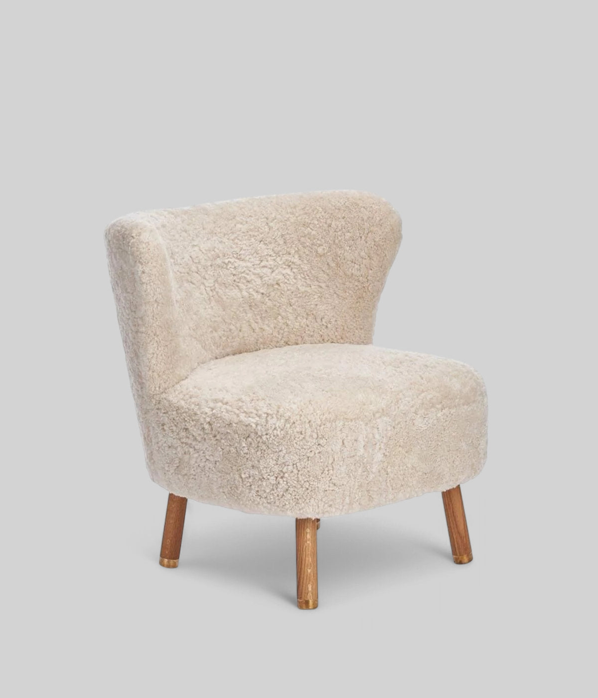 Emil lounge chair brass pearl