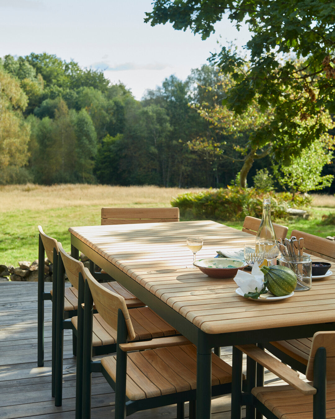 Long-lasting teak garden table
