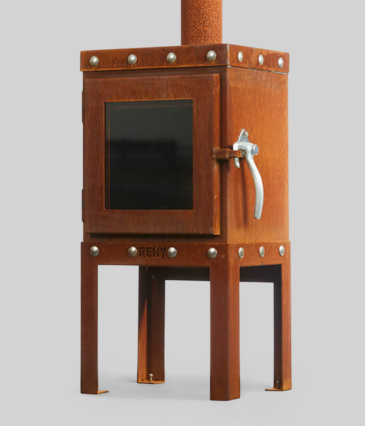 Compact wood burning fireplace design