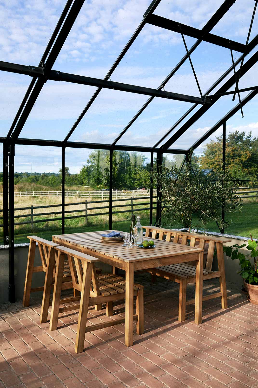 natural finish plank table
