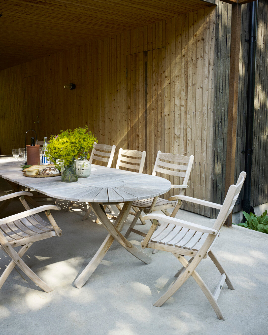 Classic wooden folding chair for patios
