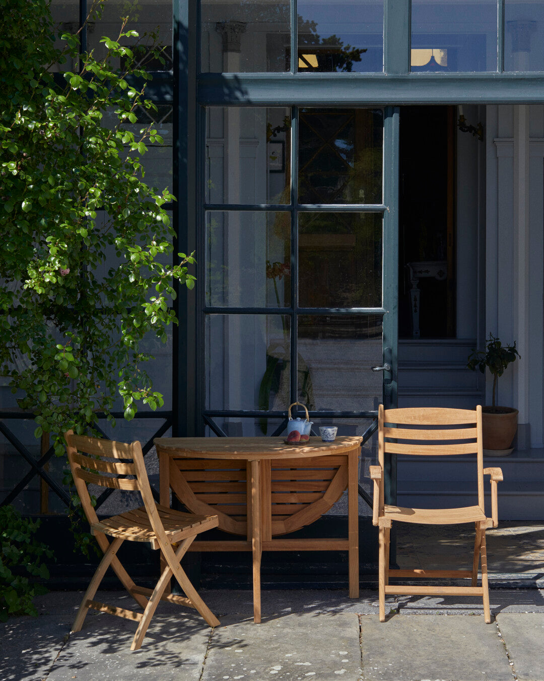 Premium quality teak outdoor chair
