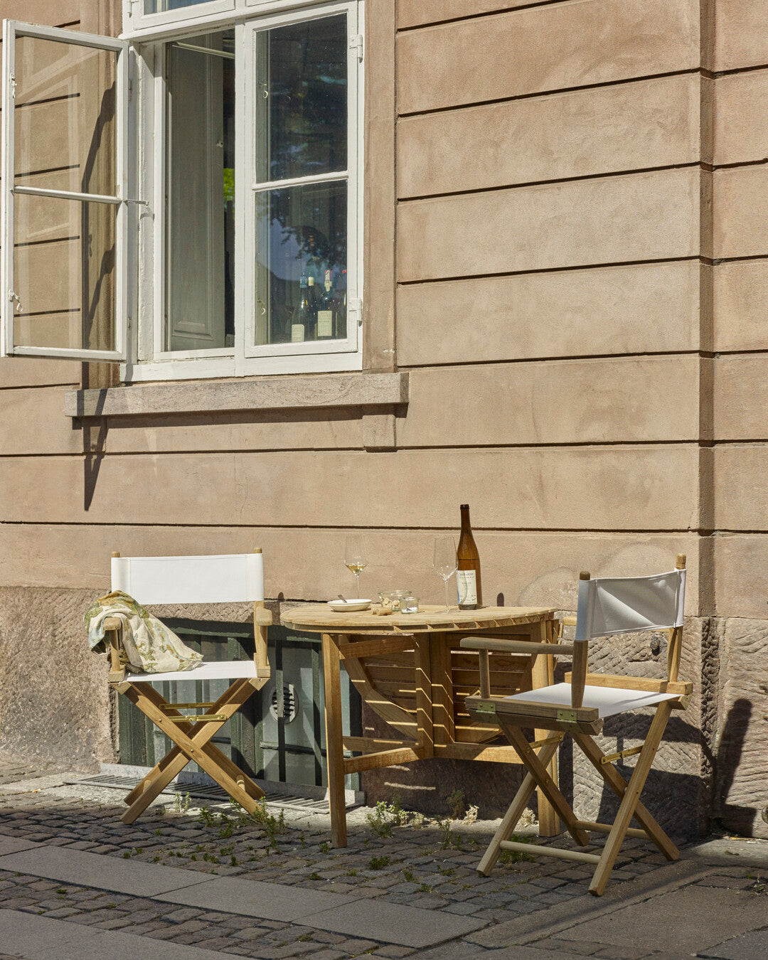 Sturdy teak deck table 94 cm