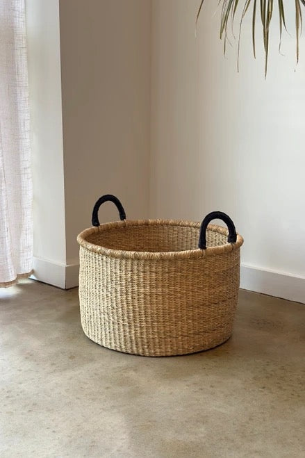 Medium laundry basket for blankets, clothes, or storage