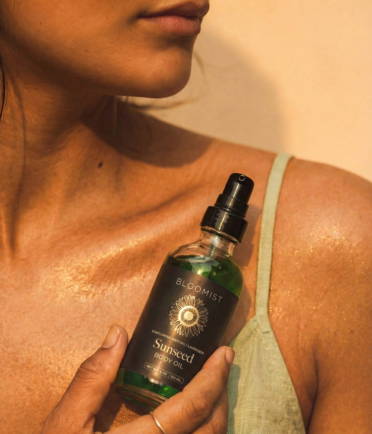 Non-comedogenic sunflower oil blend for face and body use