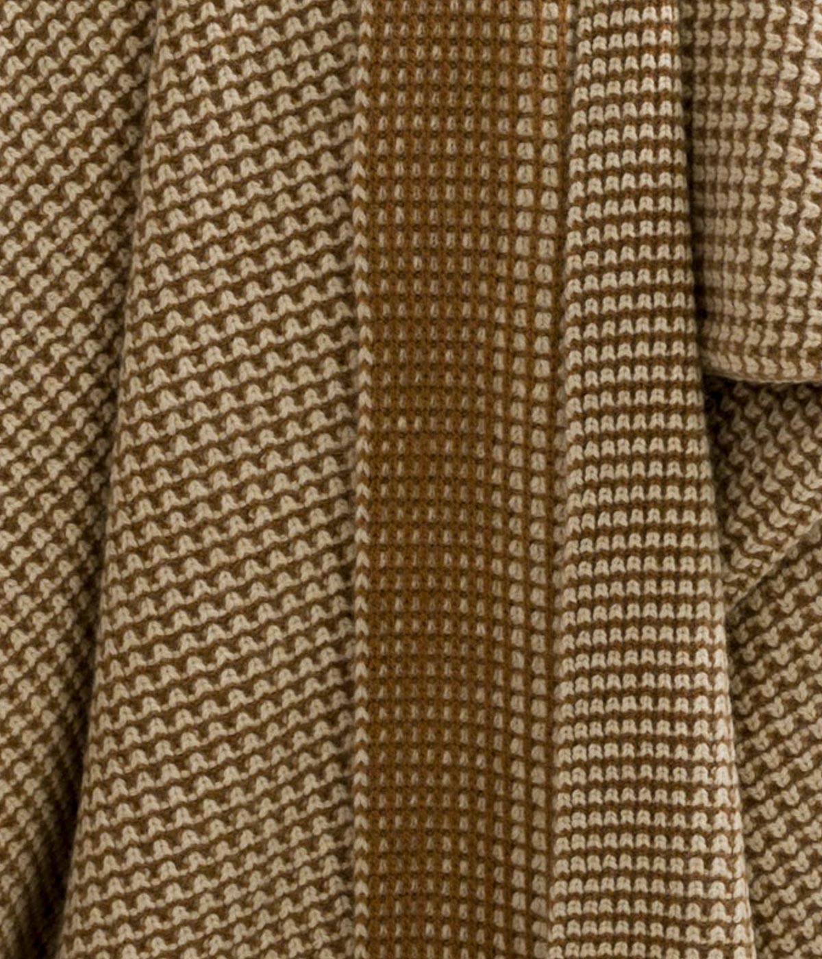 Luxuriously soft waffle knit cashmere throw ethically produced in Mongolia