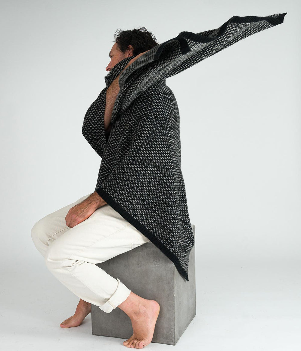 Eco-friendly yak down blanket made with undyed and hypoallergenic fibers