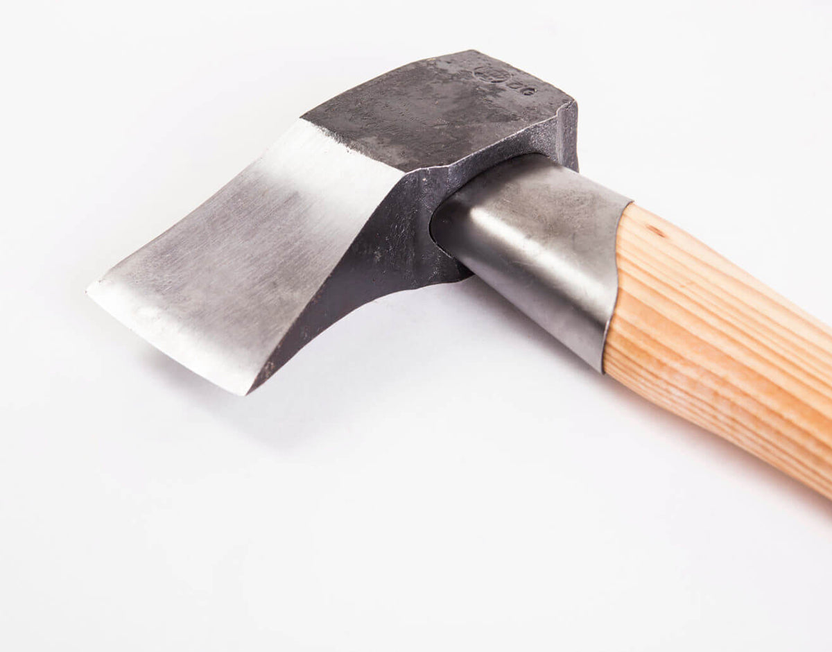 Durable and sharp splitting axe designed for efficient wood chopping