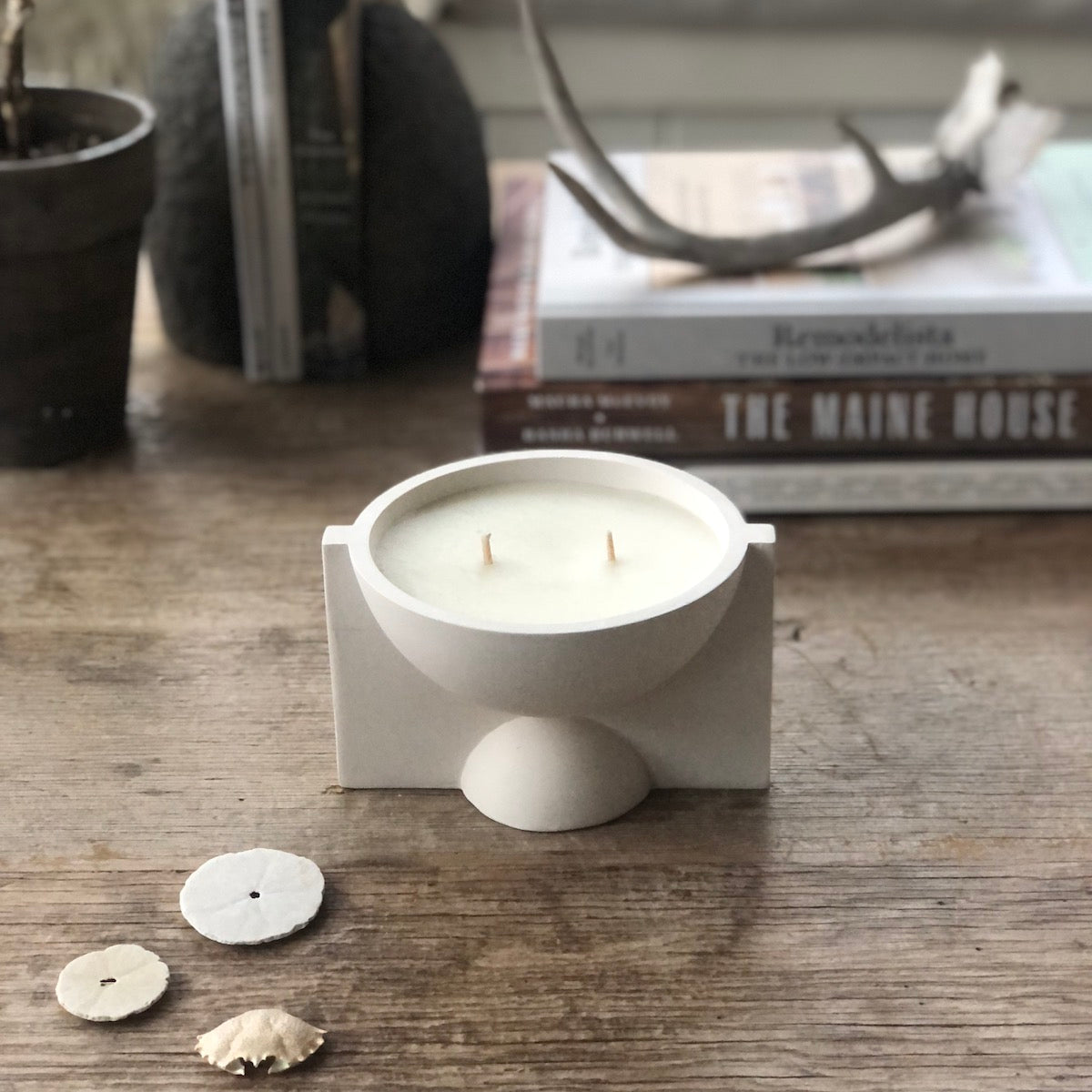 The Først Candle, White - Bloomist